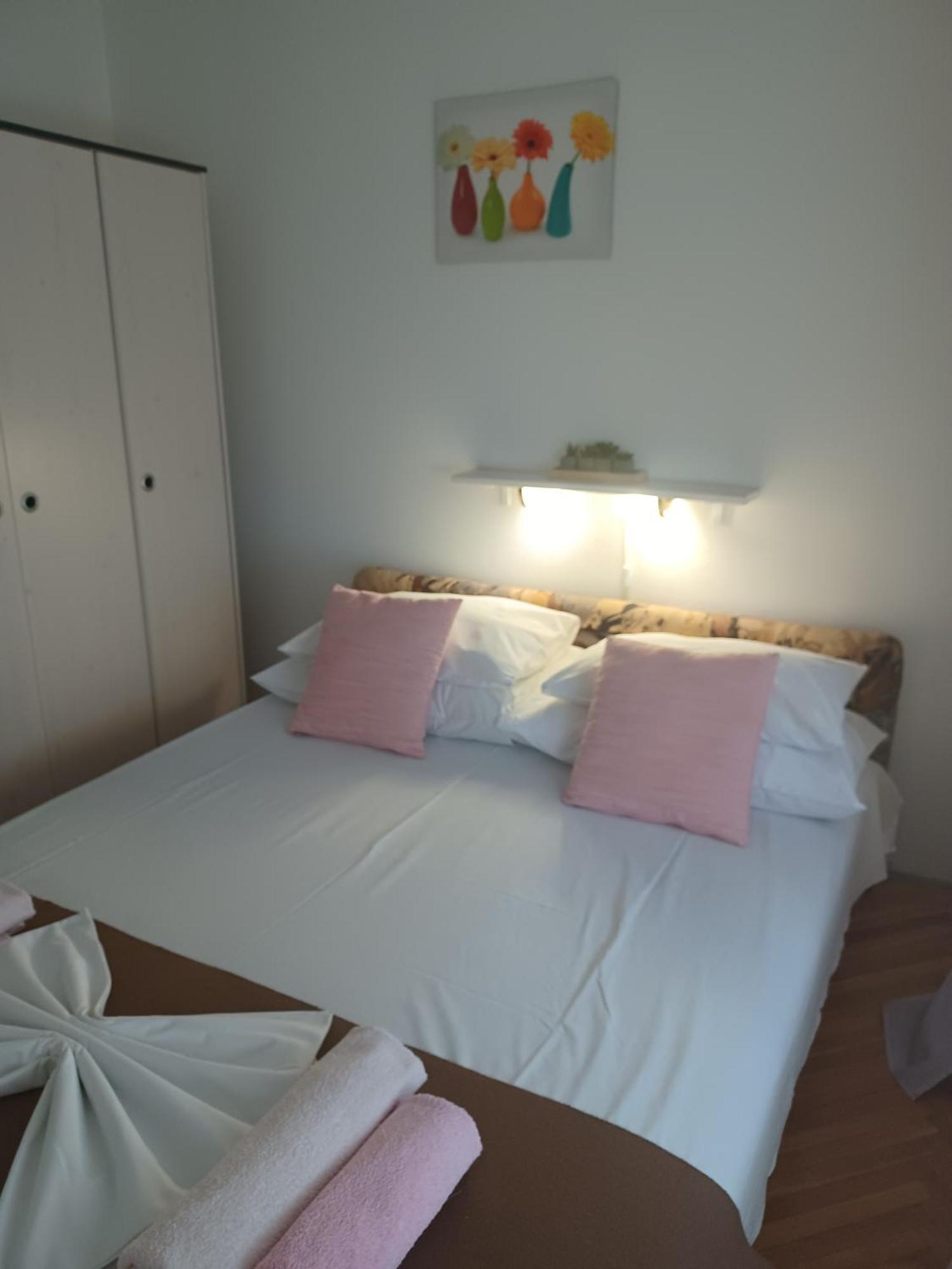 Helen Apartments Crikvenica Exterior foto